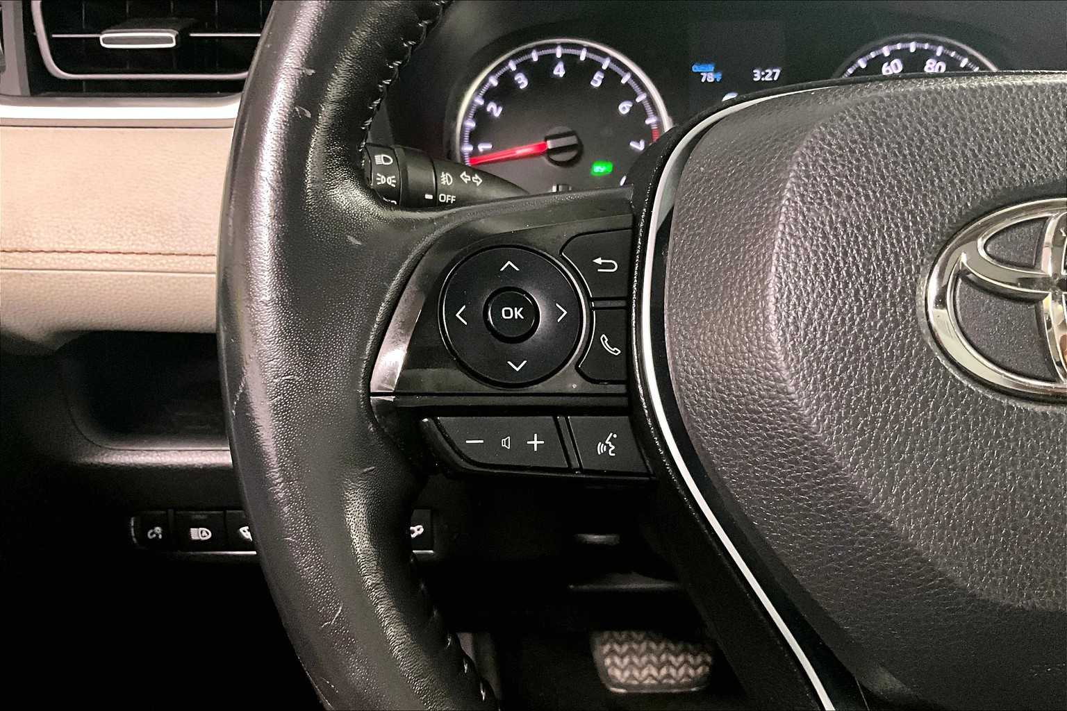 2021 Toyota RAV4 XLE Premium - Photo 23