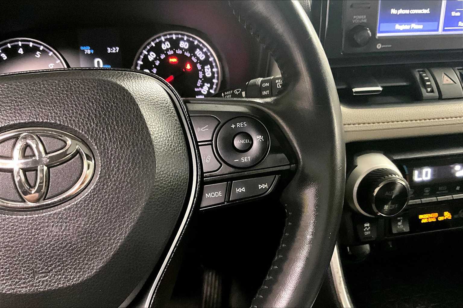 2021 Toyota RAV4 XLE Premium - Photo 24