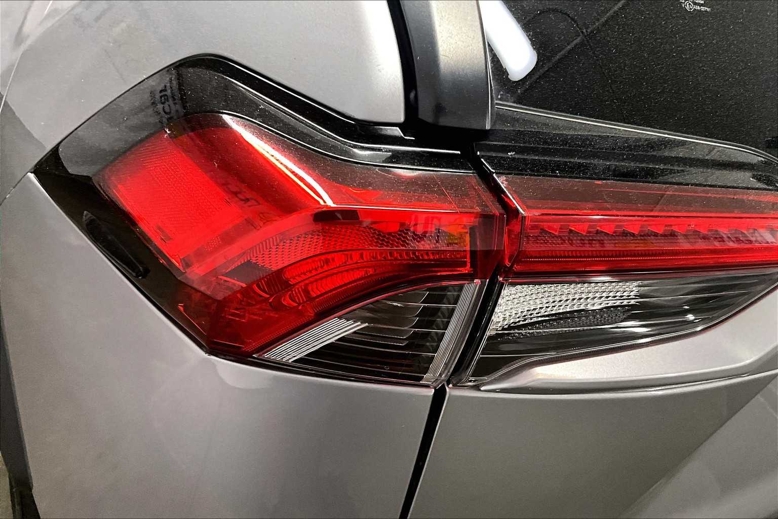 2021 Toyota RAV4 XLE Premium - Photo 34