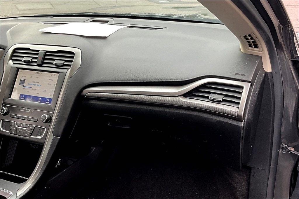 2020 Ford Fusion SE - Photo 13