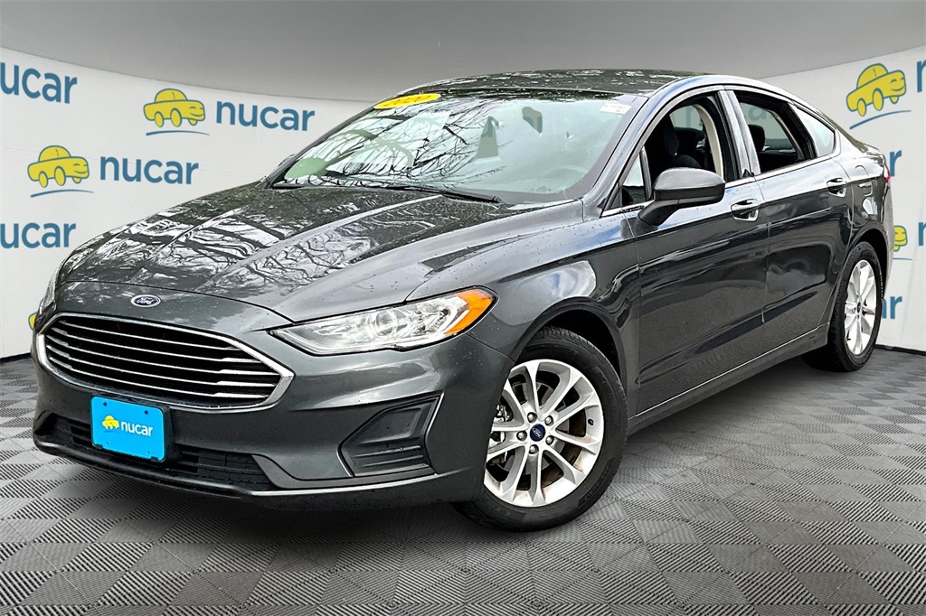 2020 Ford Fusion SE - Photo 3