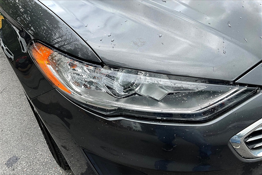 2020 Ford Fusion SE - Photo 32