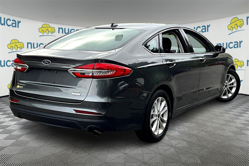 2020 Ford Fusion SE - Photo 6