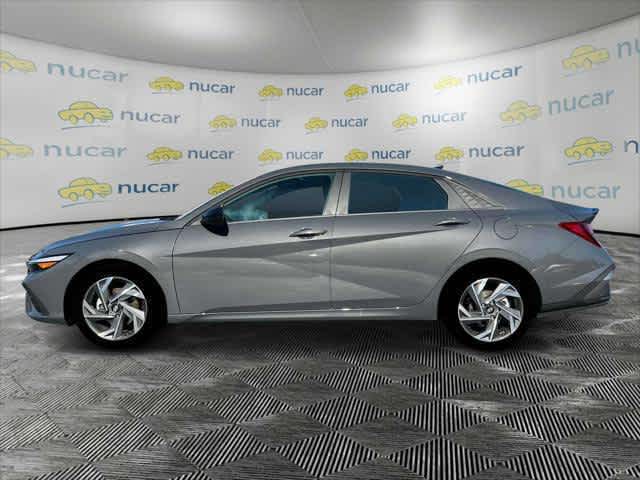 2025 Hyundai Elantra SEL Sport - Photo 12