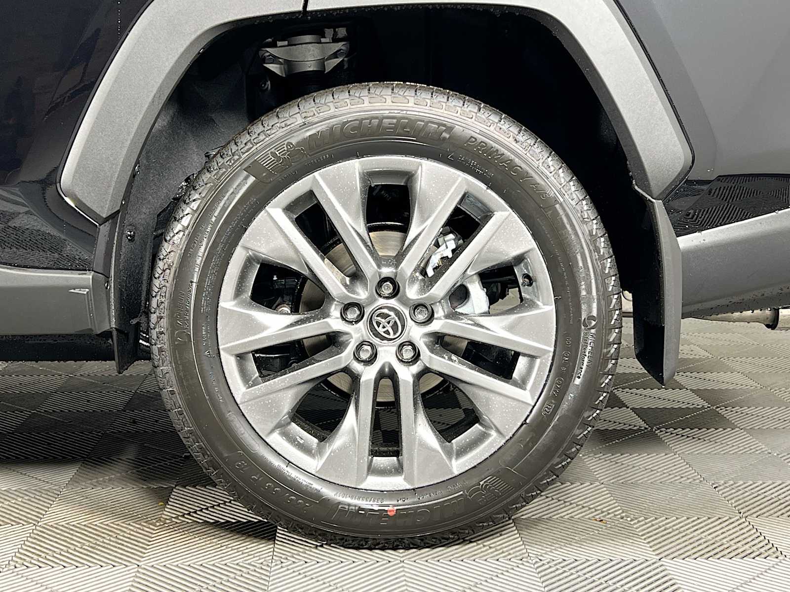 2025 Toyota RAV4 Limited - Photo 19
