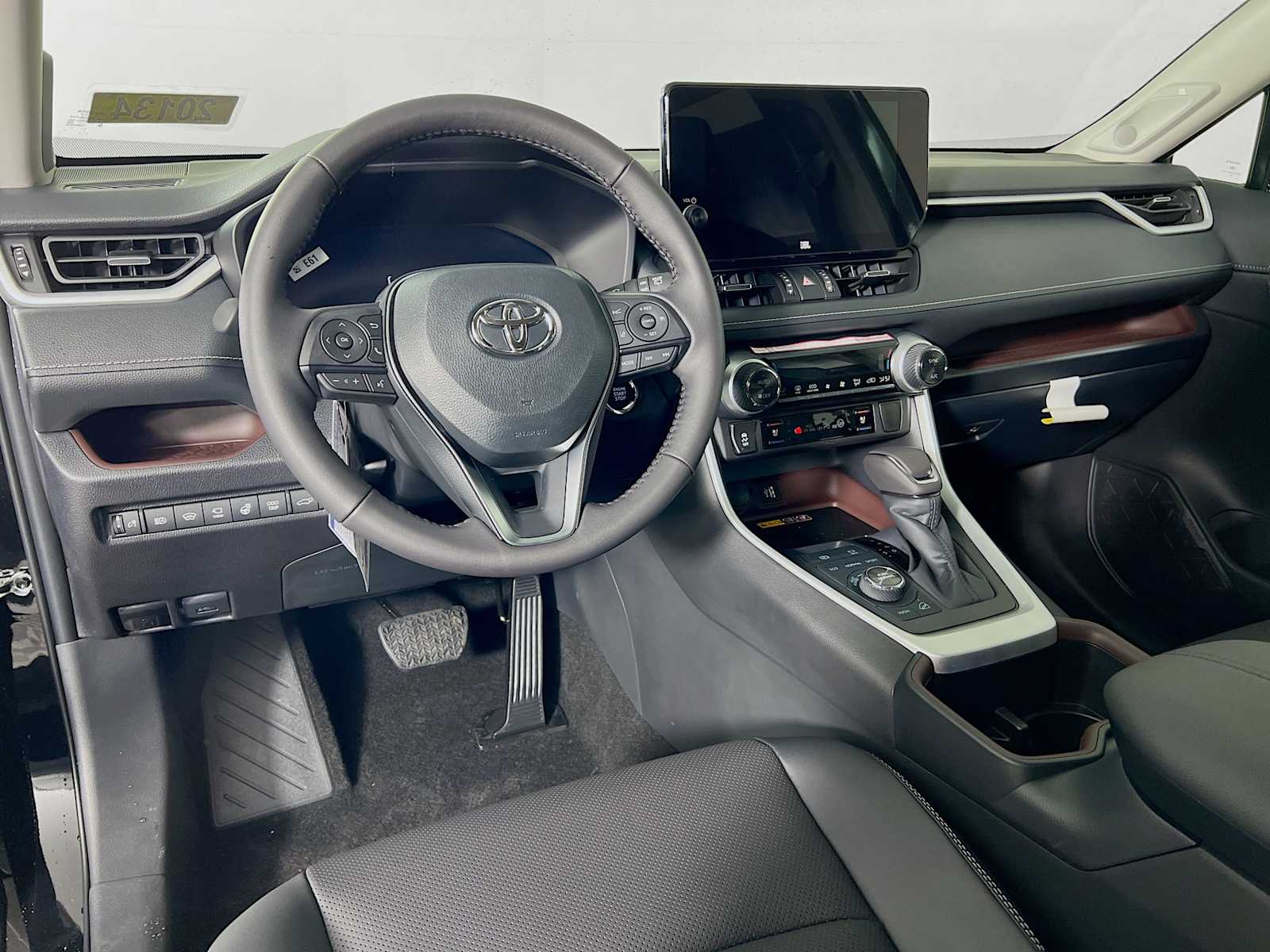 2025 Toyota RAV4 Limited - Photo 6
