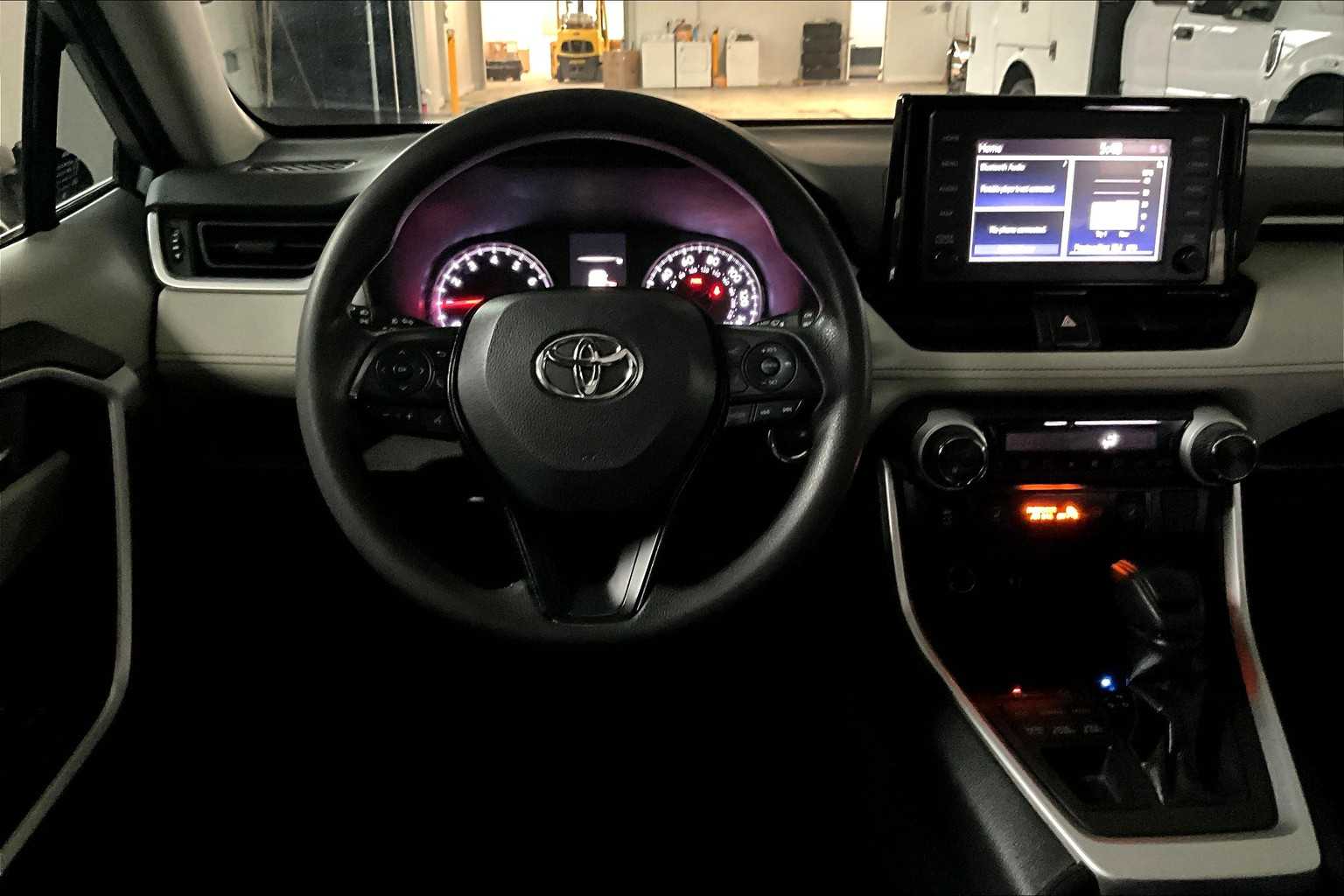 2019 Toyota RAV4 XLE - Photo 17