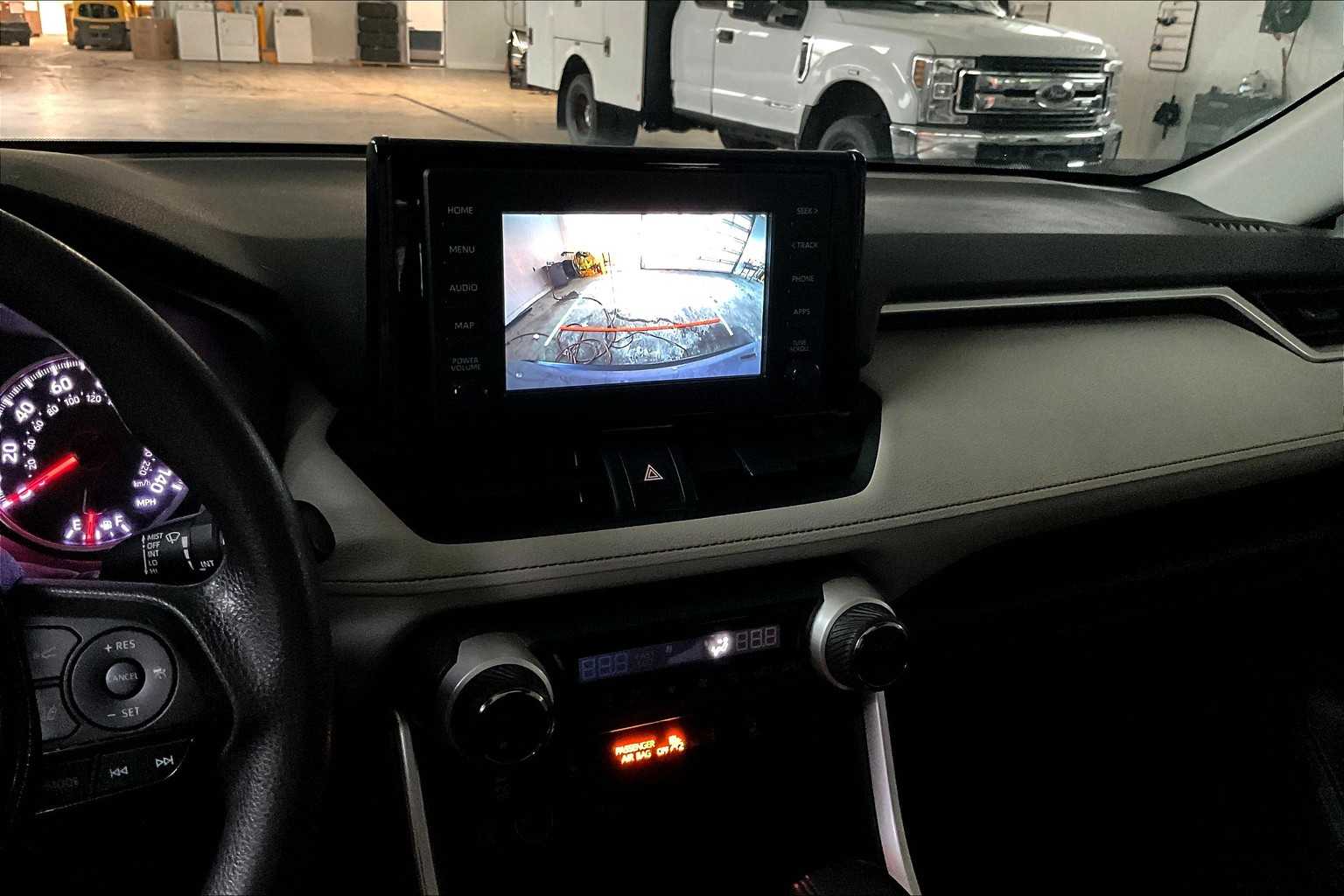 2019 Toyota RAV4 XLE - Photo 19