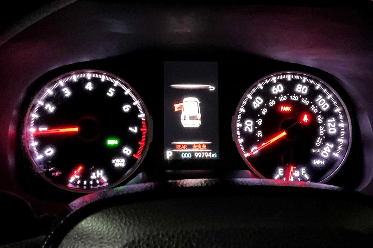 2019 Toyota RAV4 XLE - Photo 25