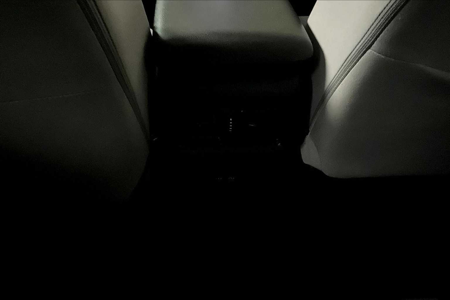 2019 Toyota RAV4 XLE - Photo 27