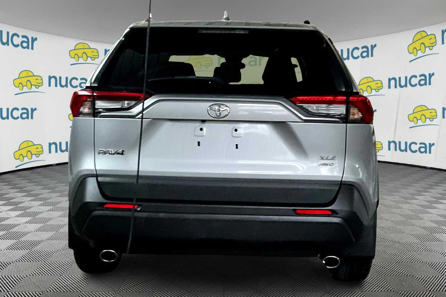 2019 Toyota RAV4 XLE - Photo 5