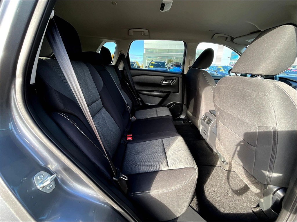2024 Nissan Rogue SV - Photo 16
