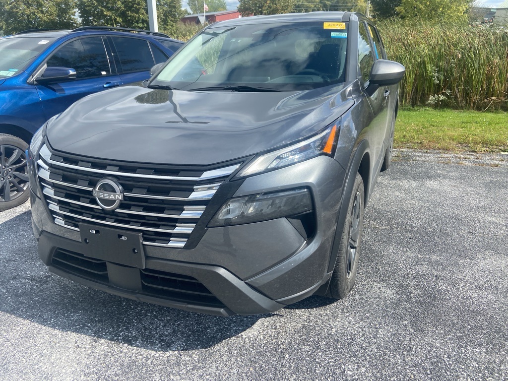 2024 Nissan Rogue SV - Photo 3