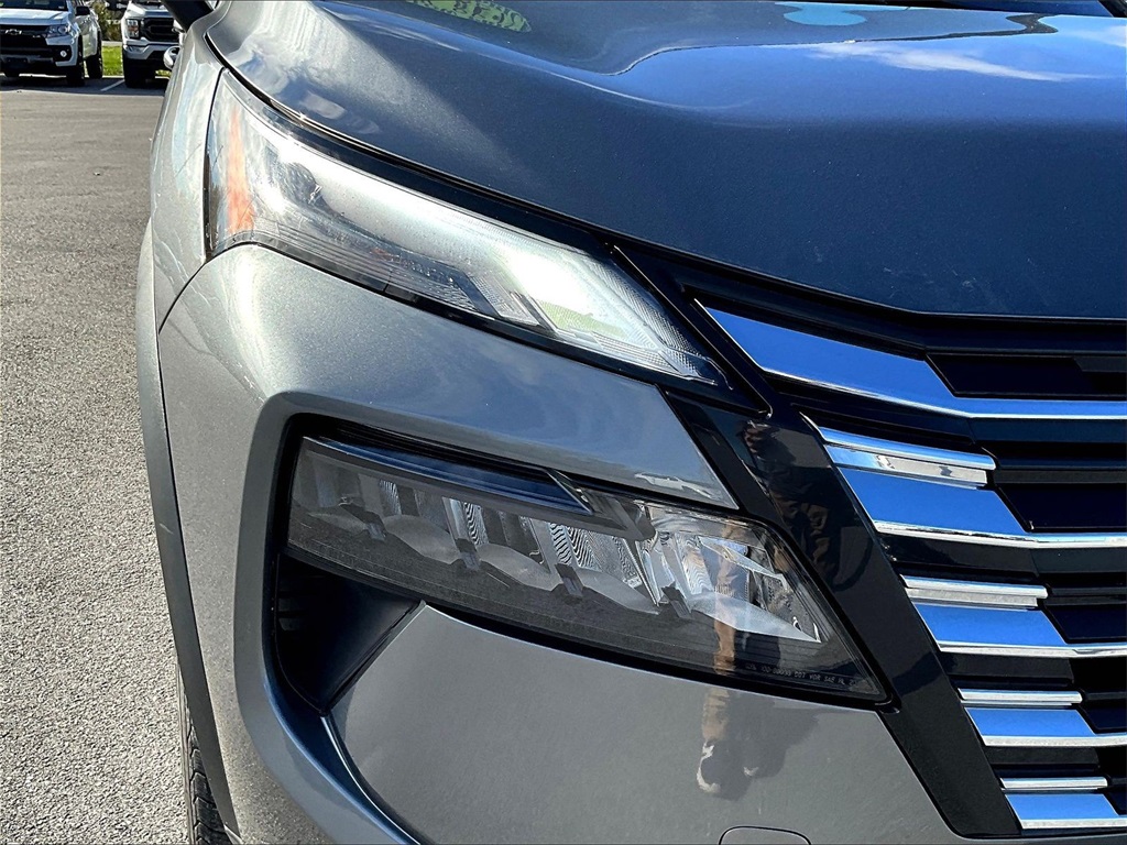 2024 Nissan Rogue SV - Photo 31