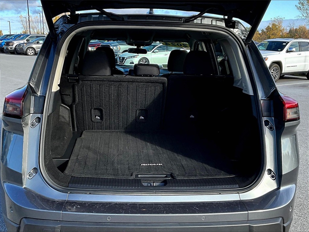2024 Nissan Rogue SV - Photo 35
