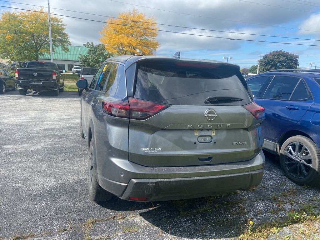 2024 Nissan Rogue SV - Photo 4