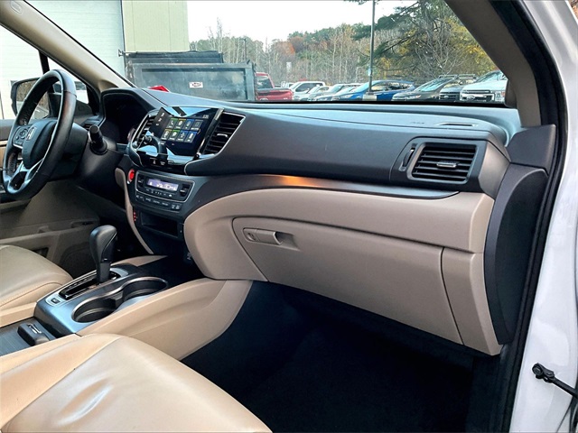 2020 Honda Pilot EX-L - Photo 17