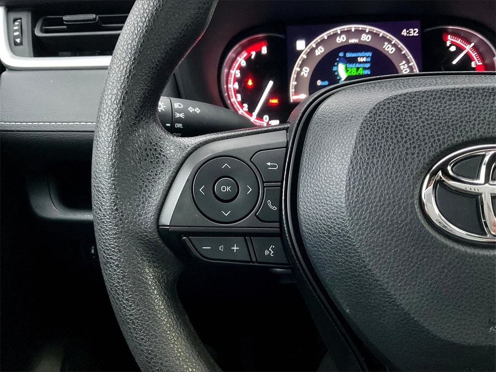 2023 Toyota RAV4 LE - Photo 21