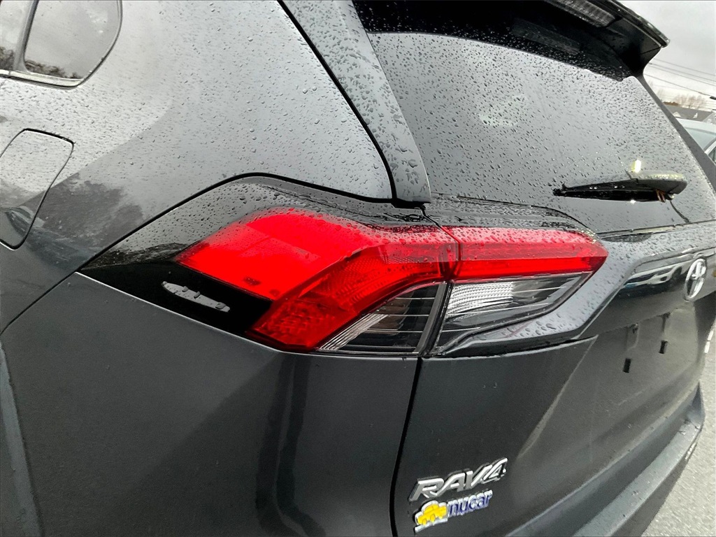 2023 Toyota RAV4 LE - Photo 30