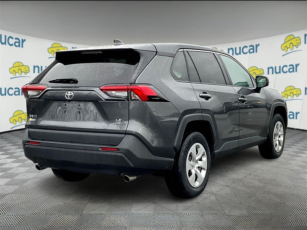 2023 Toyota RAV4 LE - Photo 6