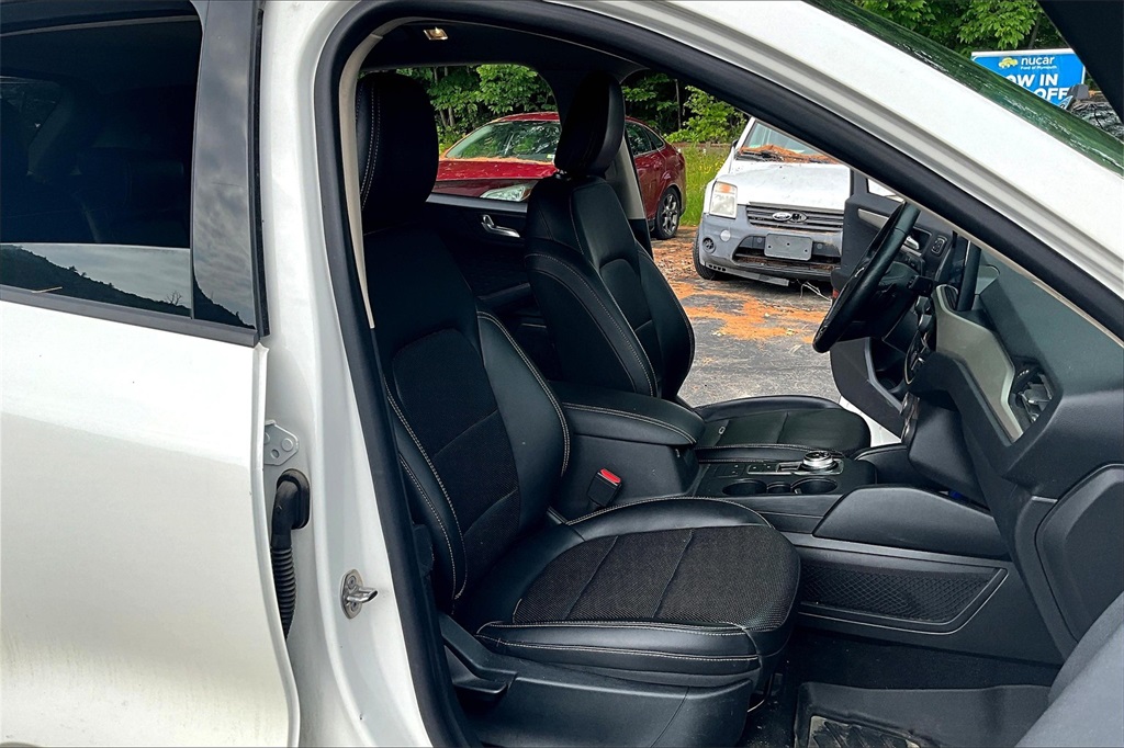 2020 Ford Escape SEL - Photo 11