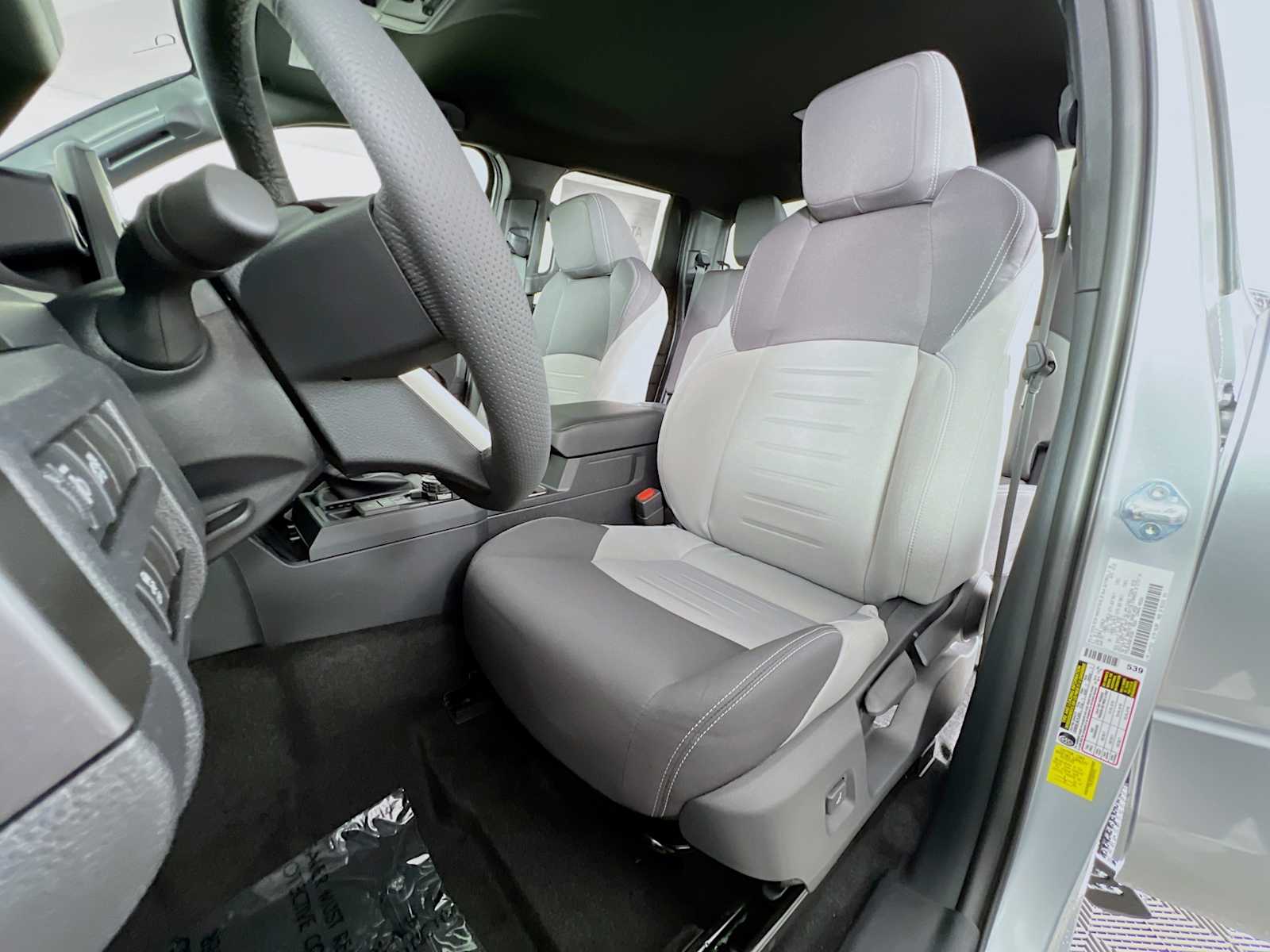 2025 Toyota Tacoma TRD Off Road - Photo 12