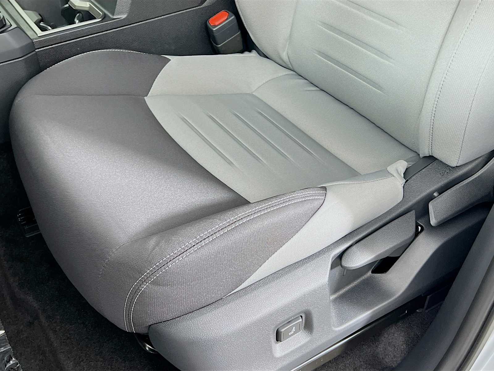 2025 Toyota Tacoma TRD Off Road - Photo 16