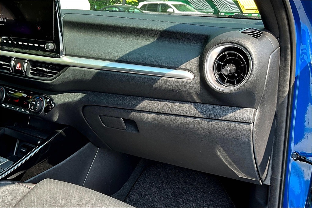 2022 Kia Forte GT - Photo 13