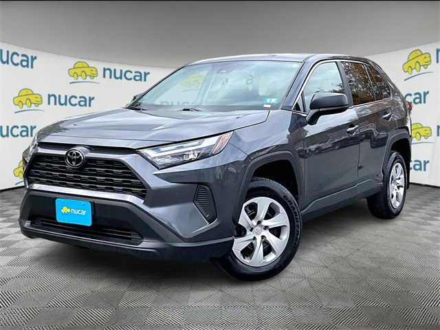 2023 Toyota RAV4 LE - Photo 12