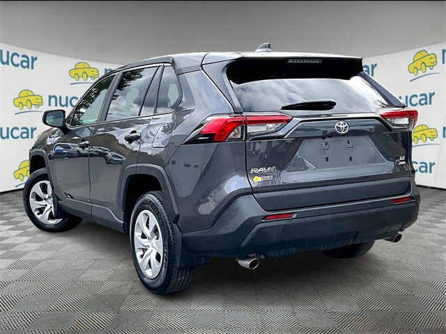 2023 Toyota RAV4 LE - Photo 2