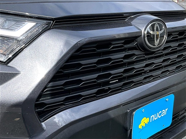 2023 Toyota RAV4 LE - Photo 29