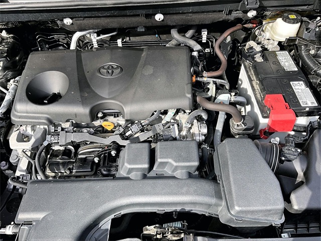 2023 Toyota RAV4 LE - Photo 32