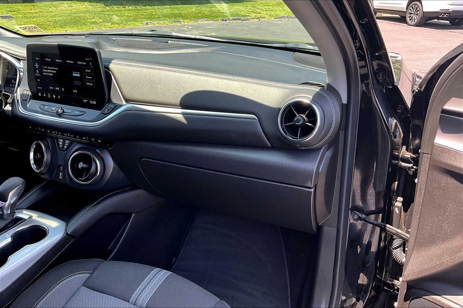 2024 Chevrolet Blazer LT - Photo 13