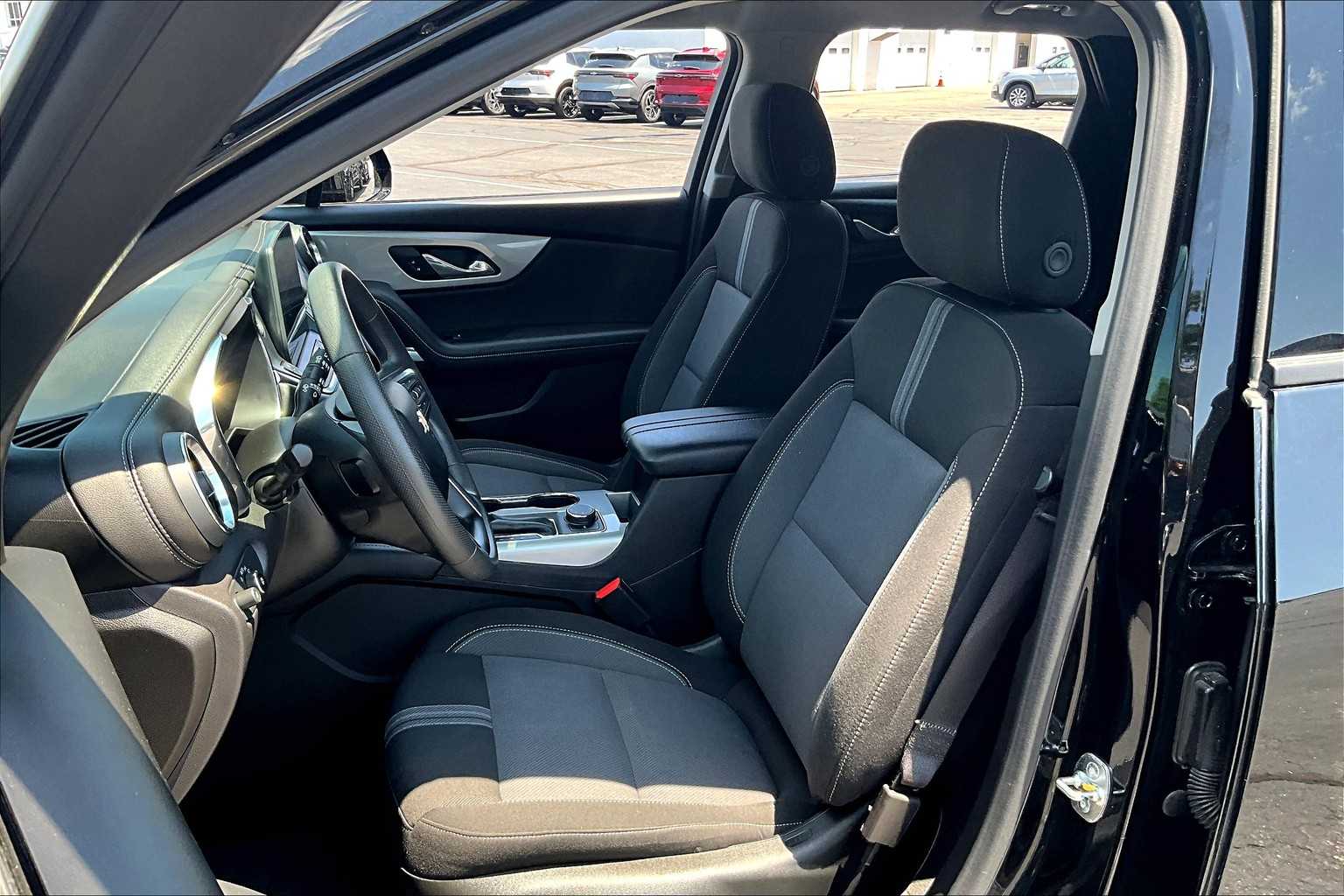 2024 Chevrolet Blazer LT - Photo 10