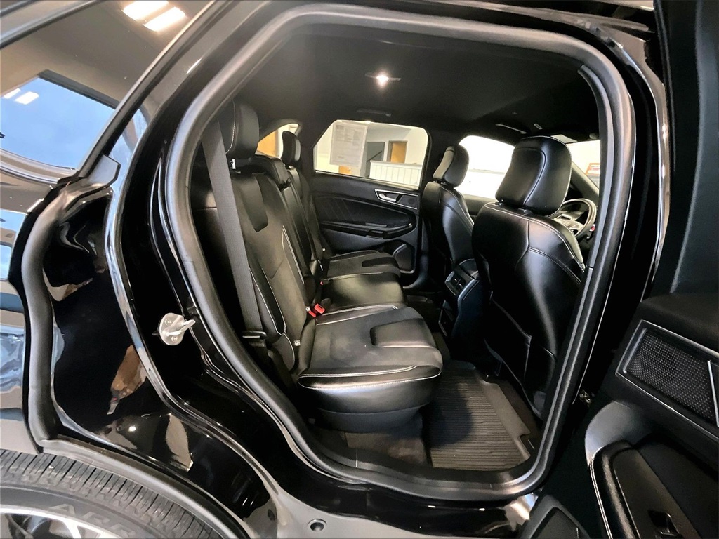 2022 Ford Edge ST - Photo 16