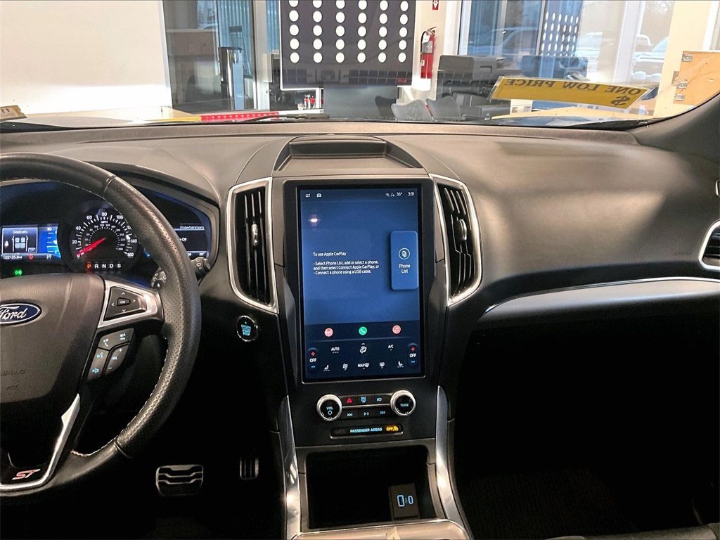 2022 Ford Edge ST - Photo 18