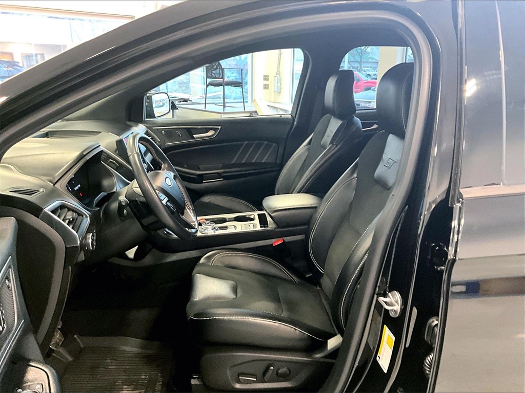 2022 Ford Edge ST - Photo 10