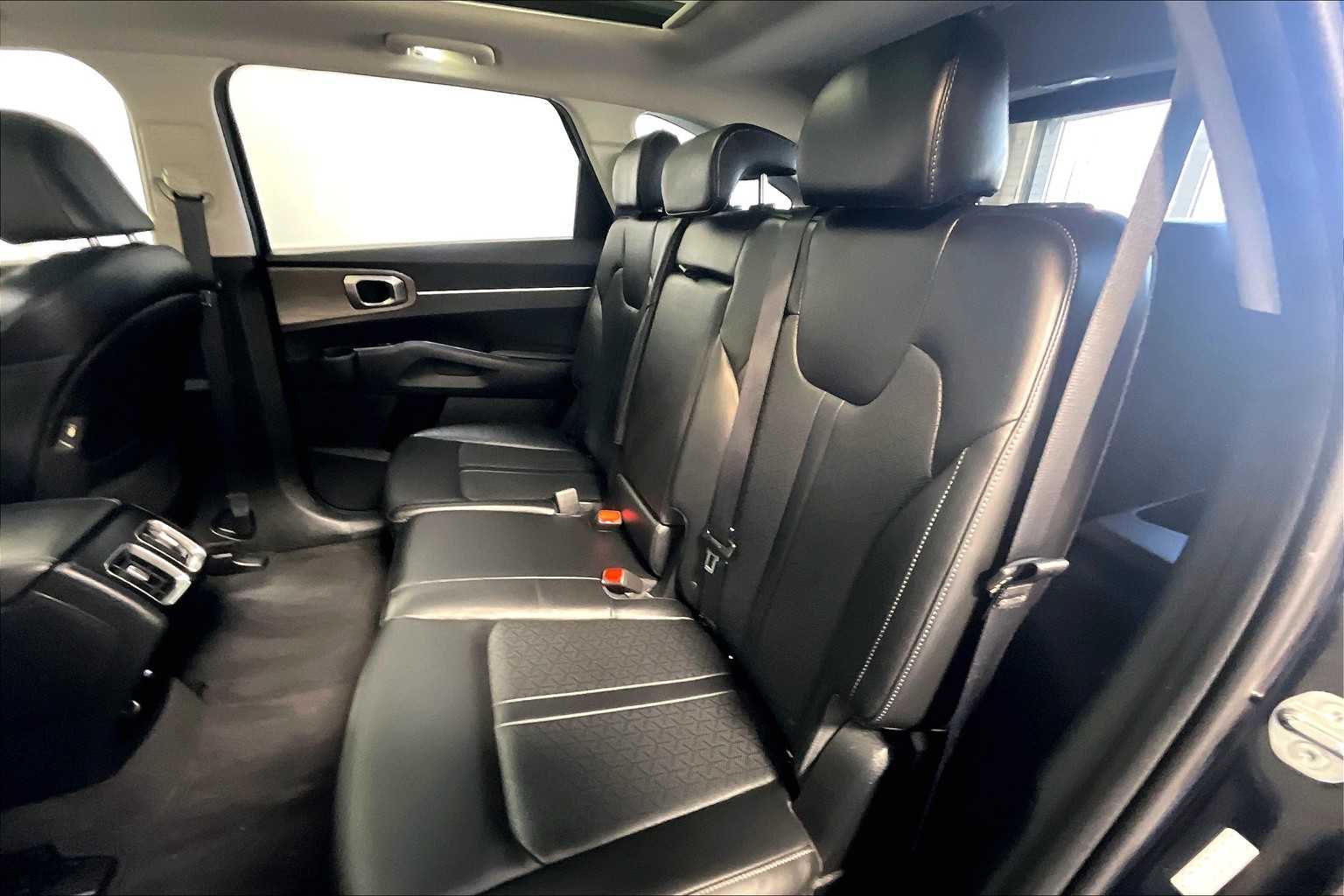 2023 Kia Sorento X-Line S - Photo 15