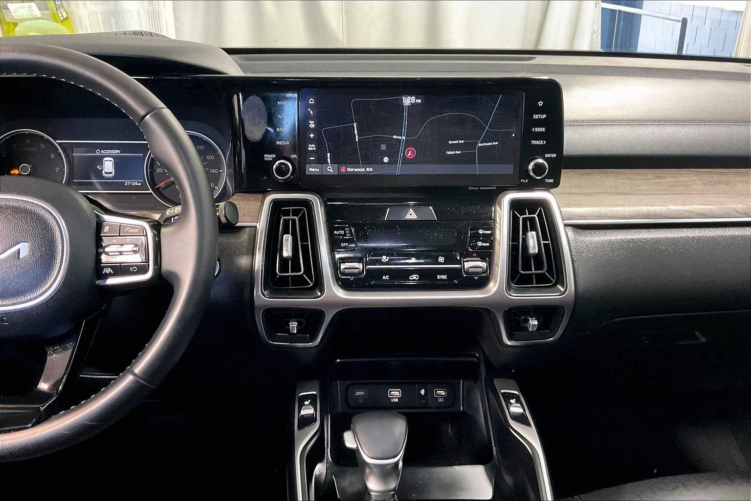2023 Kia Sorento X-Line S - Photo 18