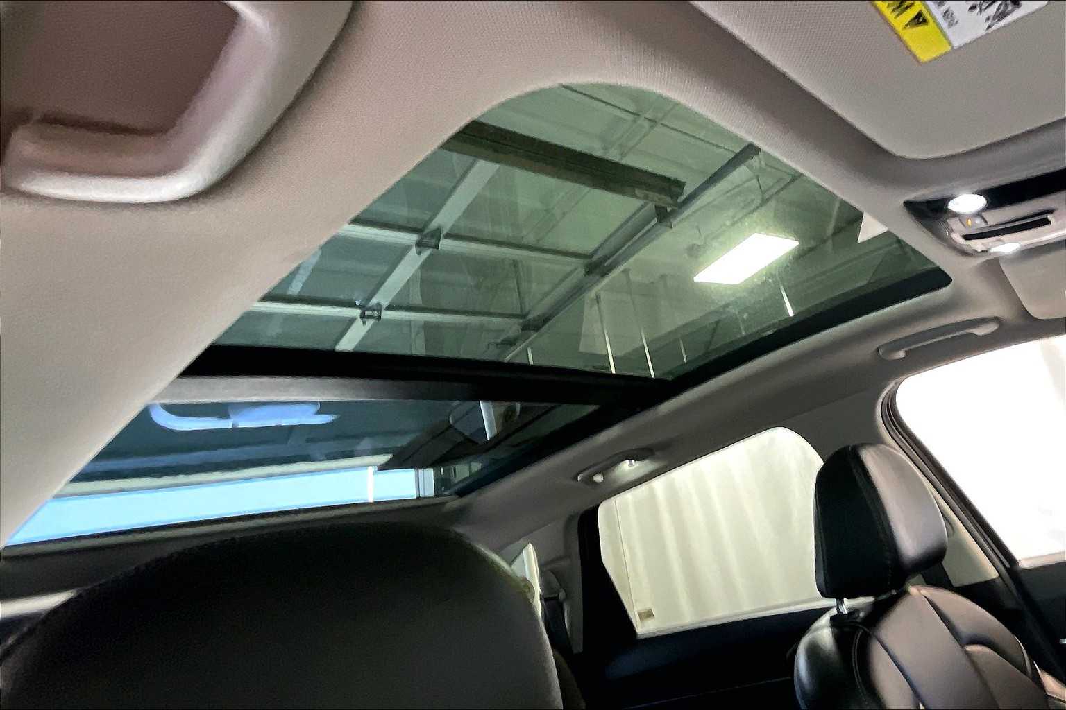 2023 Kia Sorento X-Line S - Photo 22