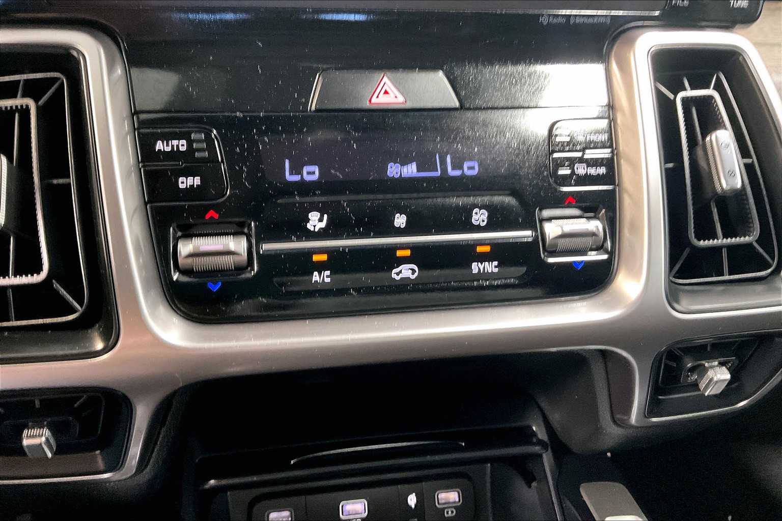 2023 Kia Sorento X-Line S - Photo 26