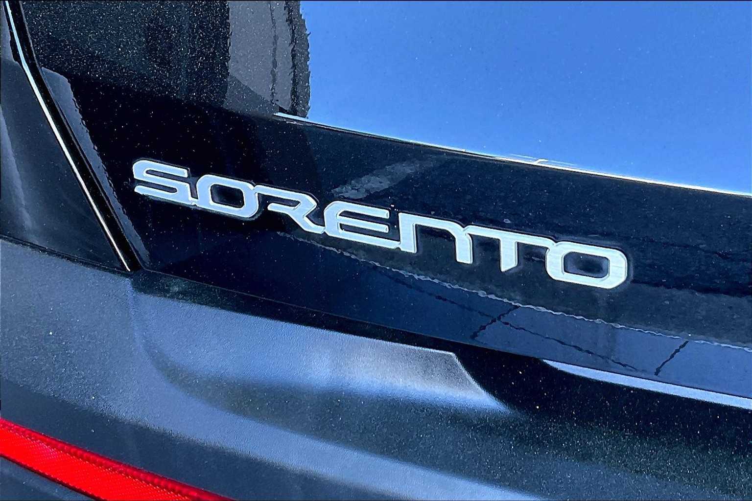2023 Kia Sorento X-Line S - Photo 29