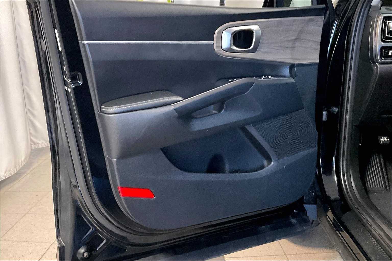 2023 Kia Sorento X-Line S - Photo 9