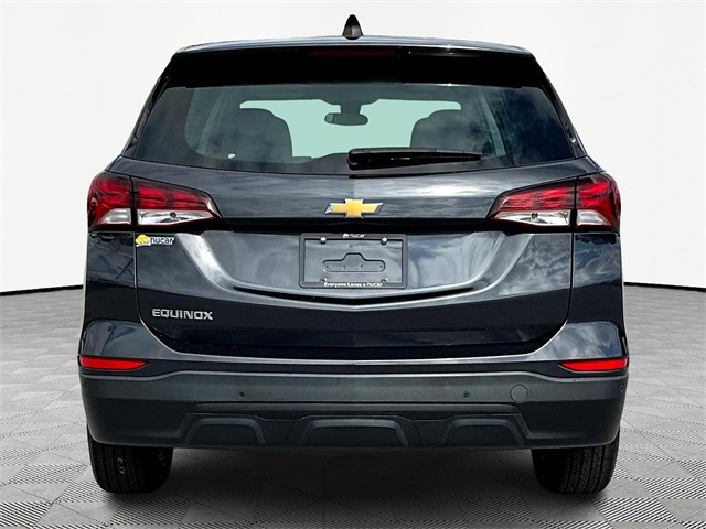 2022 Chevrolet Equinox LS - Photo 5
