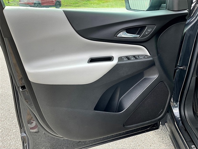 2022 Chevrolet Equinox LS - Photo 9
