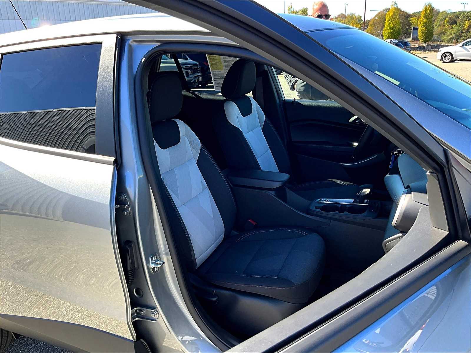 2025 Chevrolet Trax 1RS - Photo 11