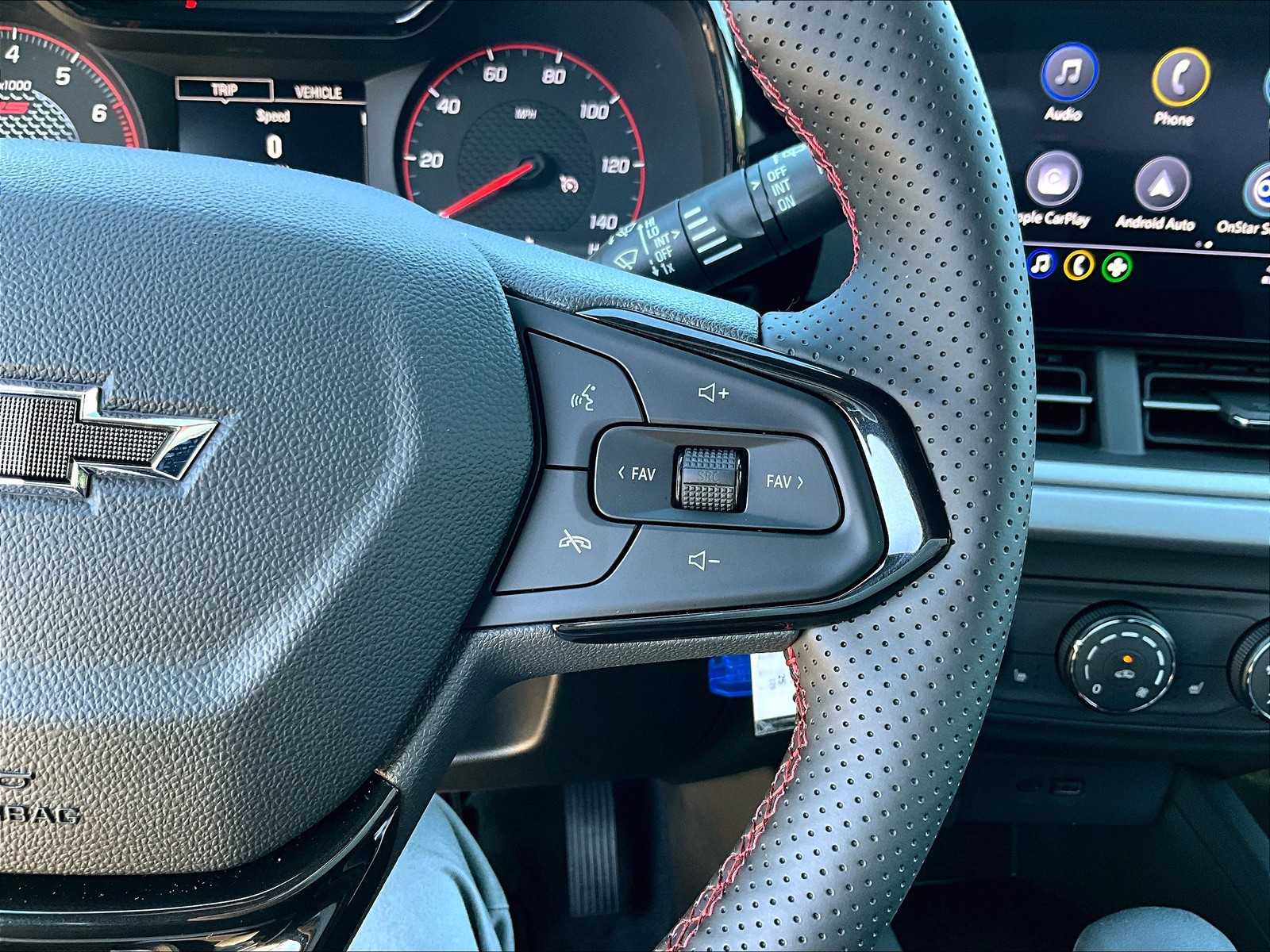 2025 Chevrolet Trax 1RS - Photo 23