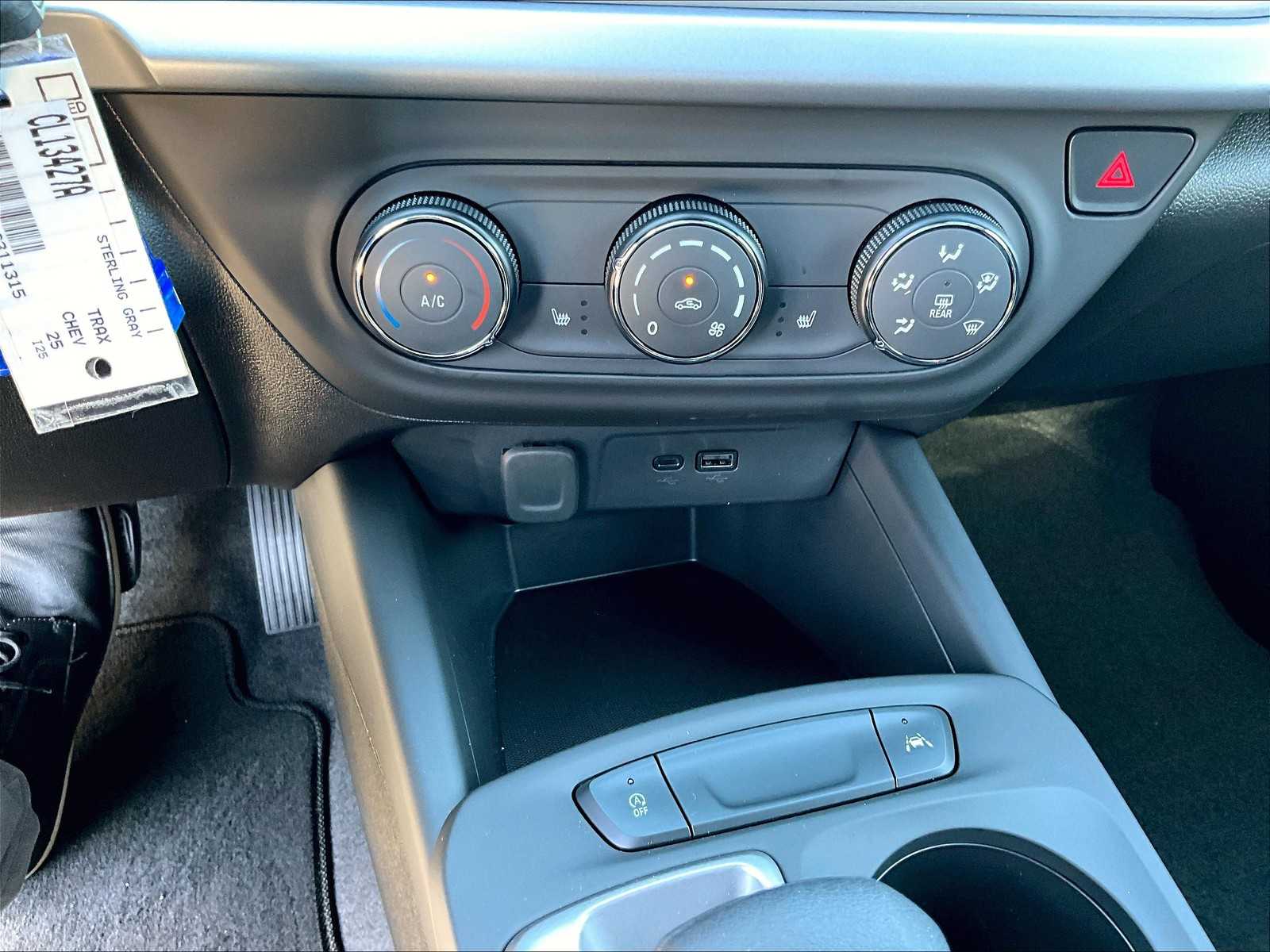 2025 Chevrolet Trax 1RS - Photo 25