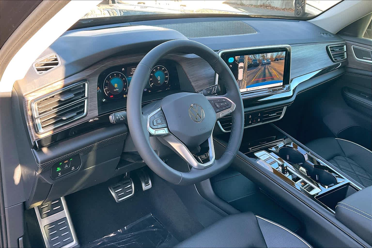 2025 Volkswagen Atlas 2.0T SEL Premium R-Line - Photo 9