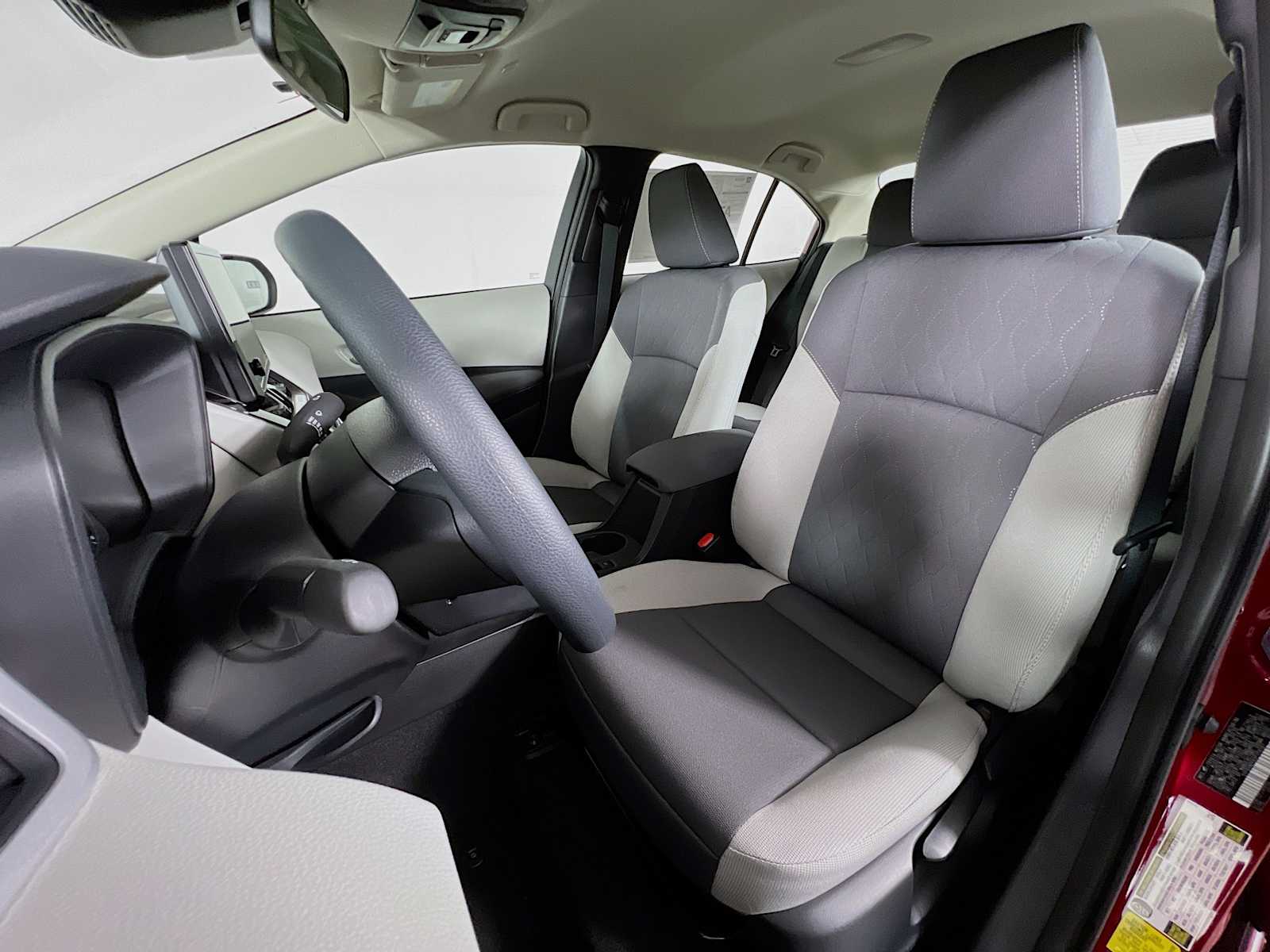 2025 Toyota Corolla LE - Photo 12